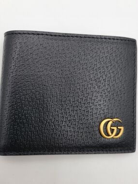 Gucci Black Grained Leather GG Bifold Wallet 428726..Like New !!!